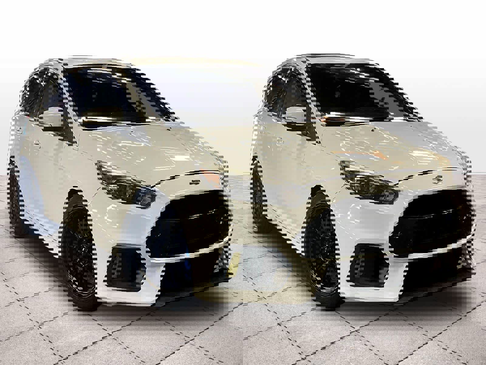 Used 2017 Ford Focus RS image 2