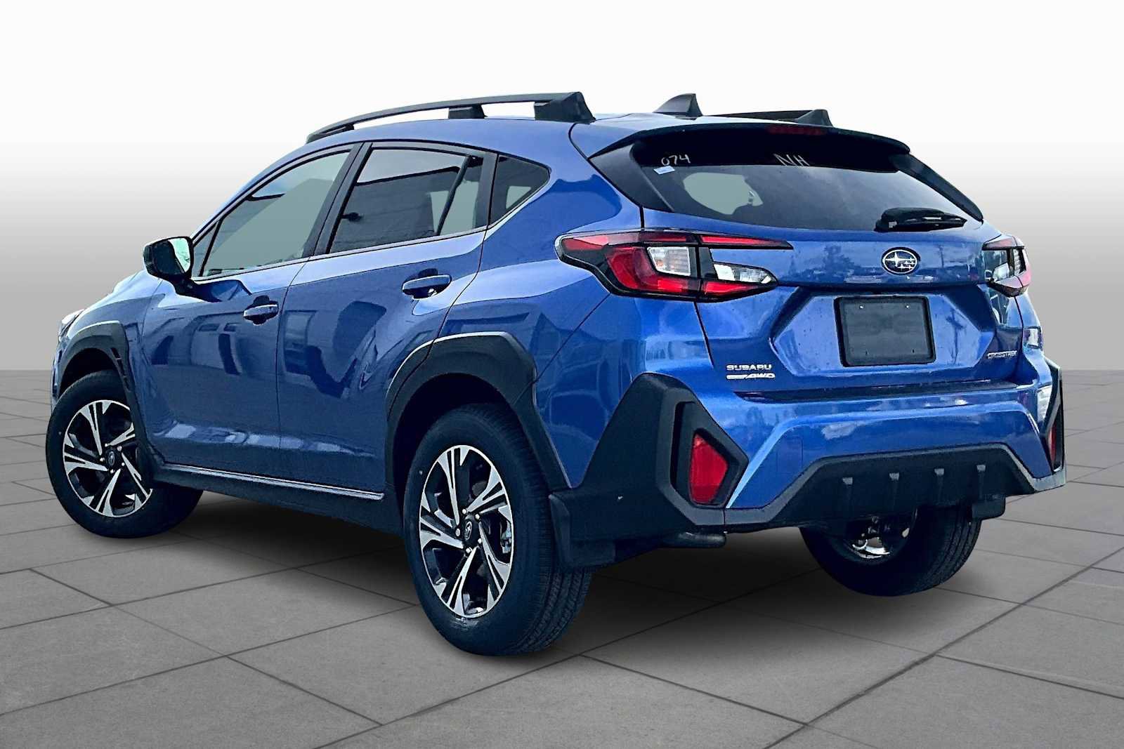 Certified 2025 Subaru Crosstrek 2.0i Premium image 11