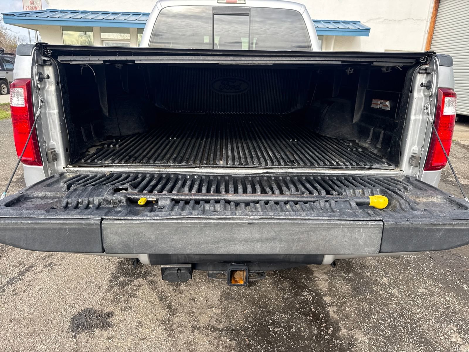 Used 2015 Ford F250 Platinum w/ FX4 Off-Road Package image 23