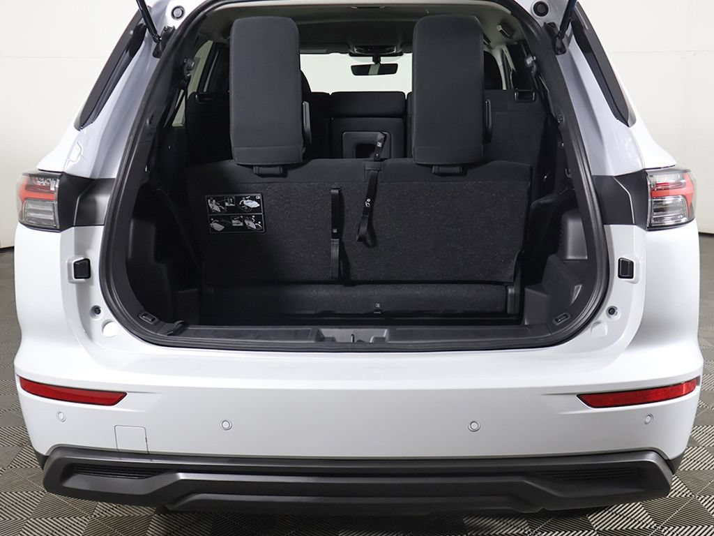 New 2026 Mitsubishi Outlander ES AWD/4WD image 16