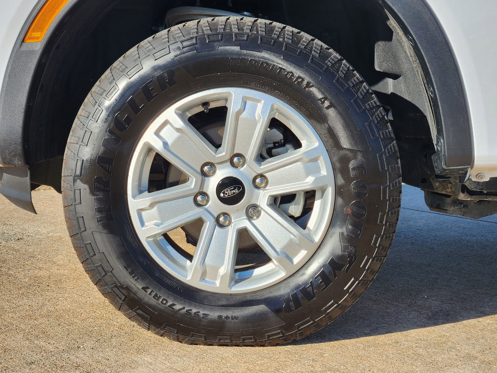 Used 2024 Ford Ranger XL image 14