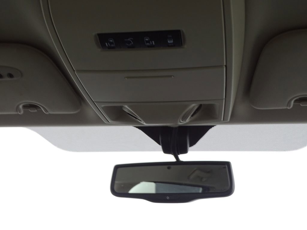 Used 2014 Chrysler Town & Country Touring-L w/ Driver Convenience Group image 27