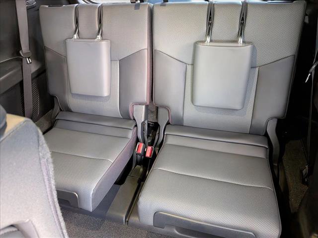 Used 2025 Lexus GX 550 w/ Cold Area Package image 17