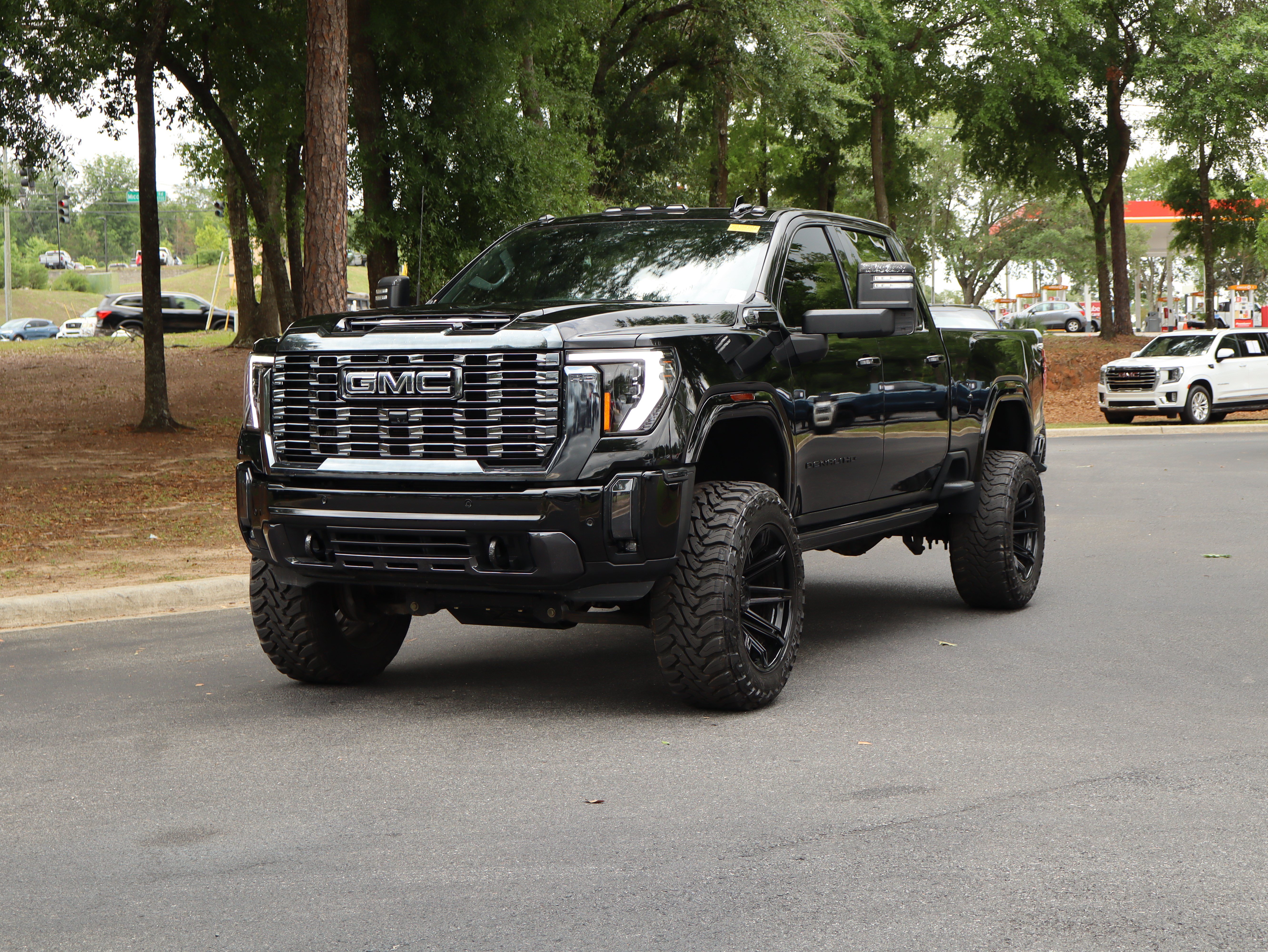 Used 2024 GMC Sierra 2500 Denali Ultimate AWD/4WD image 5