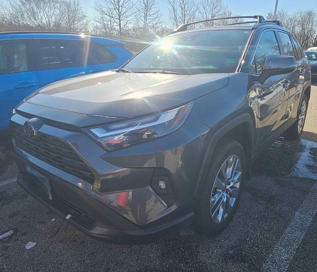 Used 2025 Toyota RAV4 XLE Premium image 3