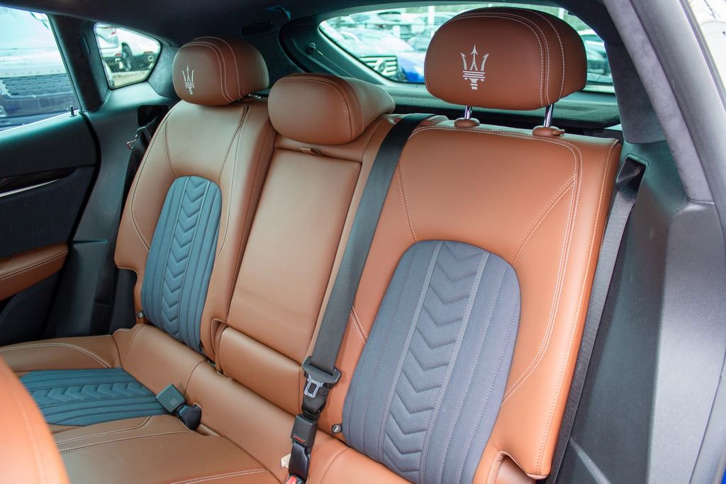 Used 2023 Maserati Levante GT AWD/4WD image 20