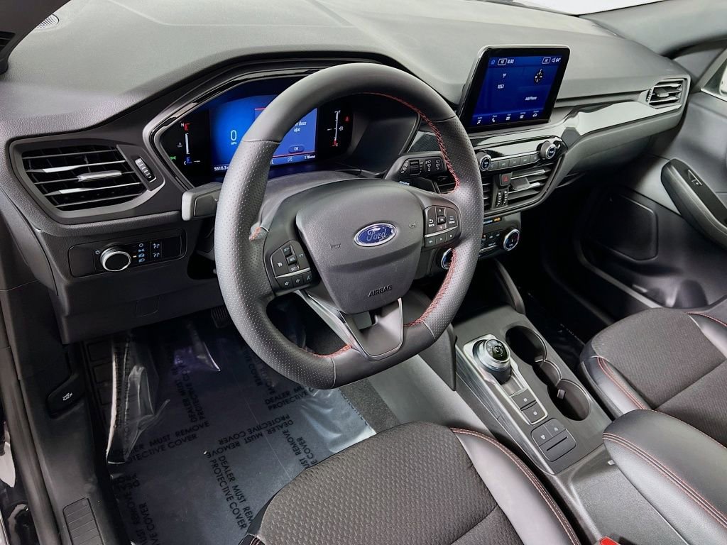 Used 2025 Ford Escape ST-Line image 9