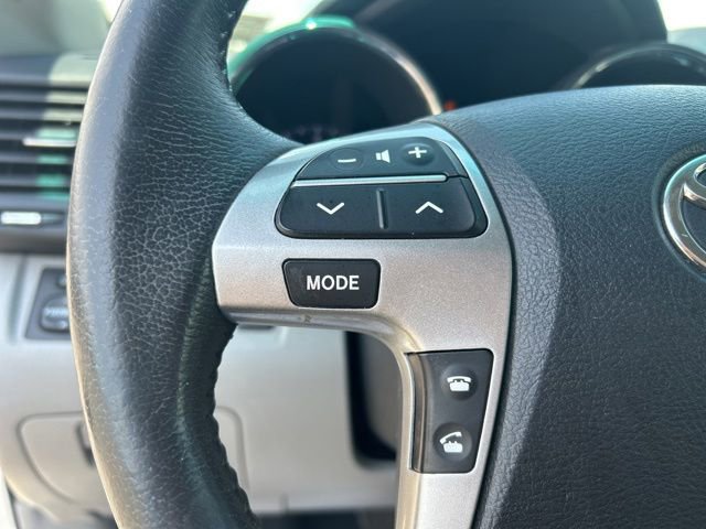 Used 2013 Toyota Highlander SE AWD/4WD image 16