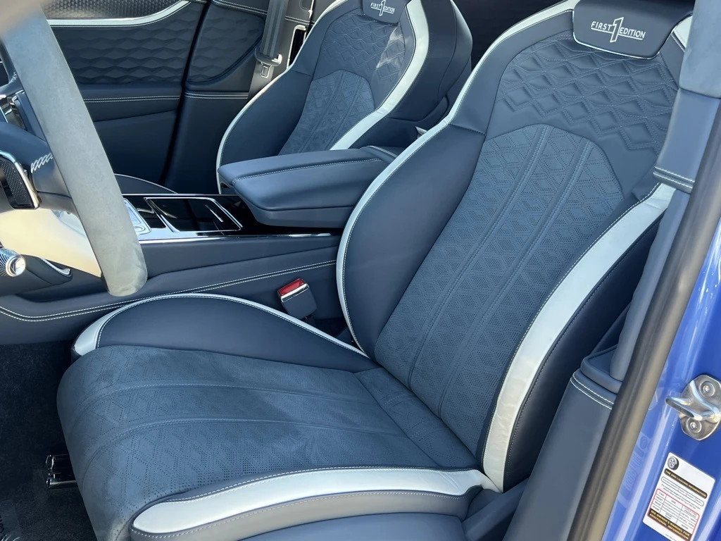 Certified 2025 Bentley Flying Spur Plug-In Hybrid w/ First Edition Specification AWD/4WD image 18