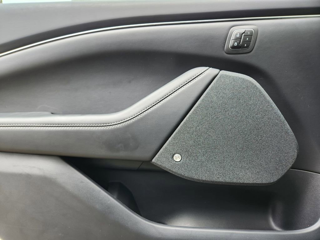 Used 2025 Ford Mustang Mach-E Premium AWD/4WD image 8