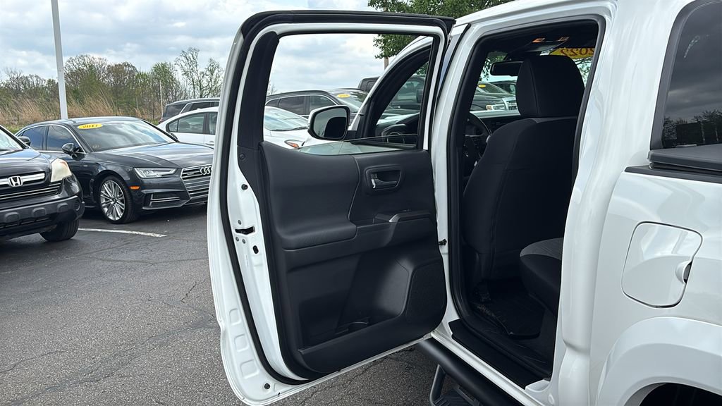 Used 2022 Toyota Tacoma TRD Sport image 28