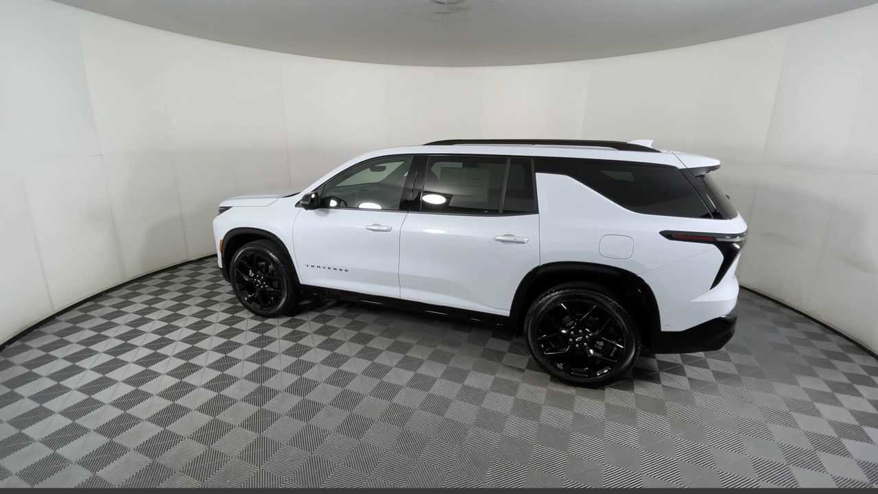 New 2026 Chevrolet Traverse RS w/ LPO, Floor Liner Package image 10