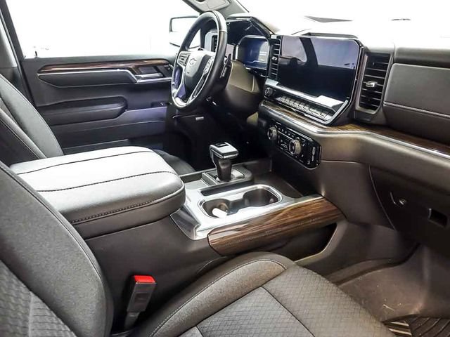 Certified 2024 Chevrolet Silverado 1500 RST w/ Convenience Package II AWD/4WD image 31
