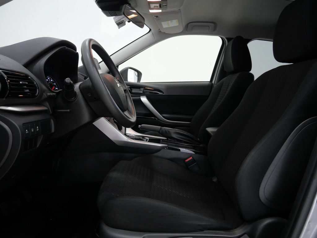 Used 2024 Mitsubishi Eclipse Cross LE AWD/4WD image 11