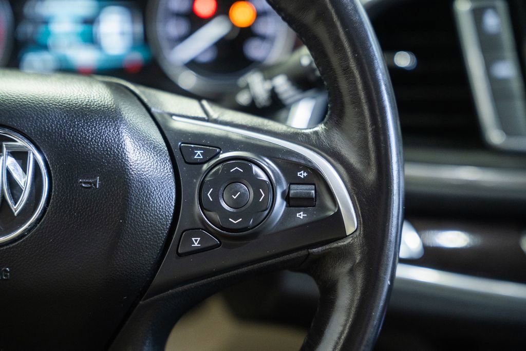 Used 2019 Buick Enclave Premium AWD/4WD image 29