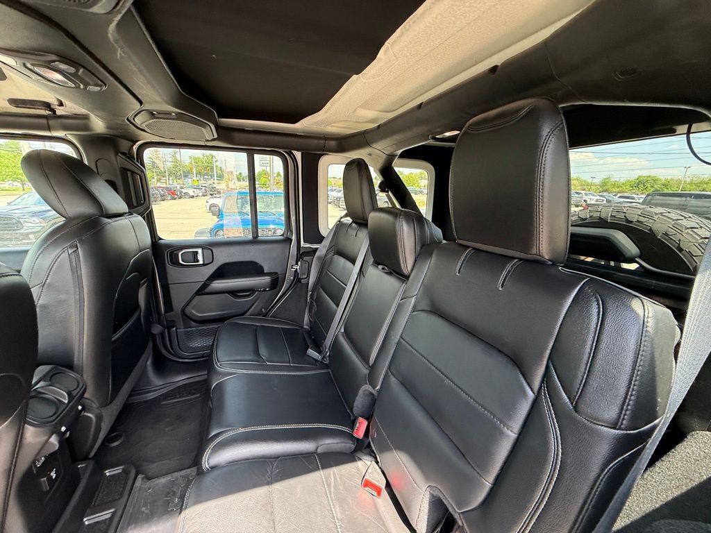 Used 2018 Jeep Wrangler Unlimited Sahara AWD/4WD image 25