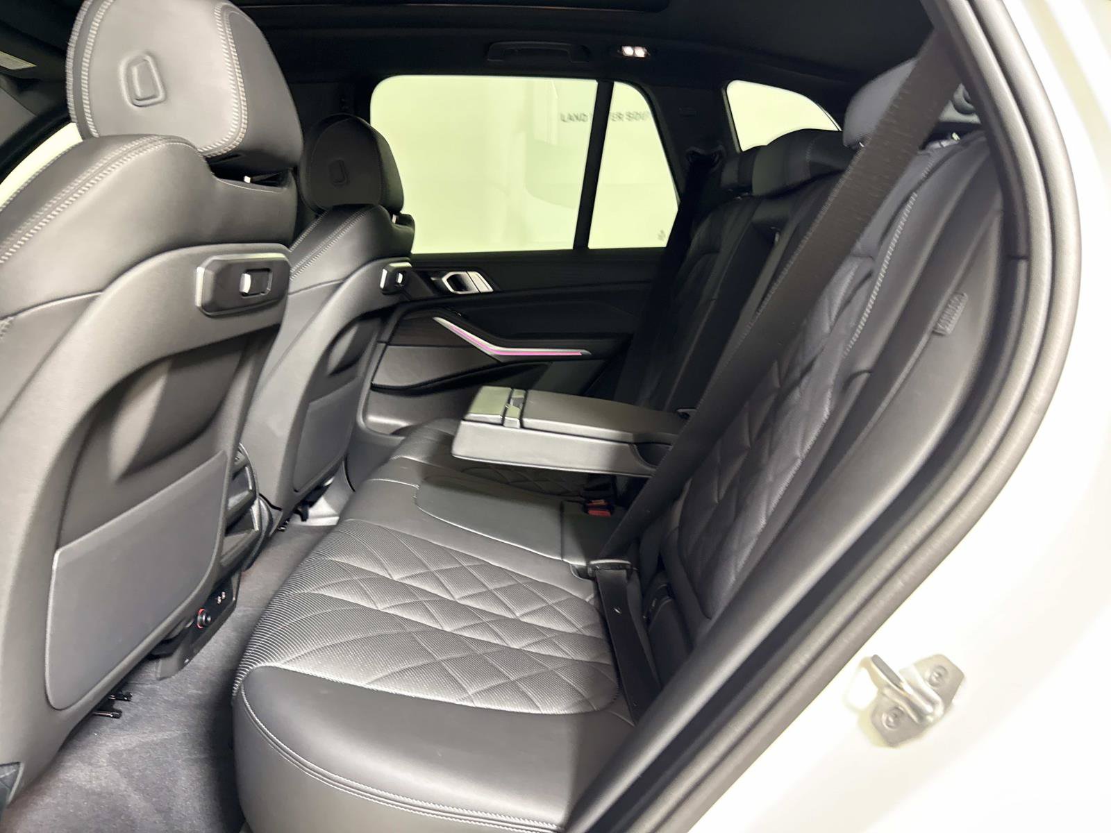 Used 2024 BMW X5 sDrive40i w/ Premium Package RWD image 13
