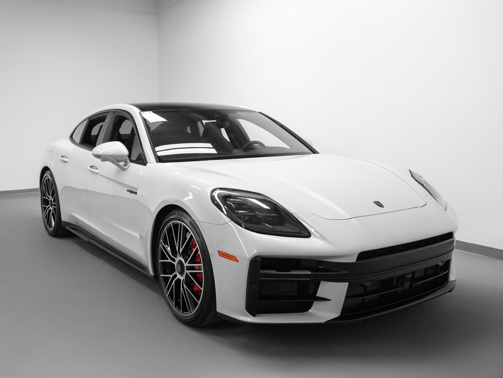 Certified 2025 Porsche Panamera Turbo image 10