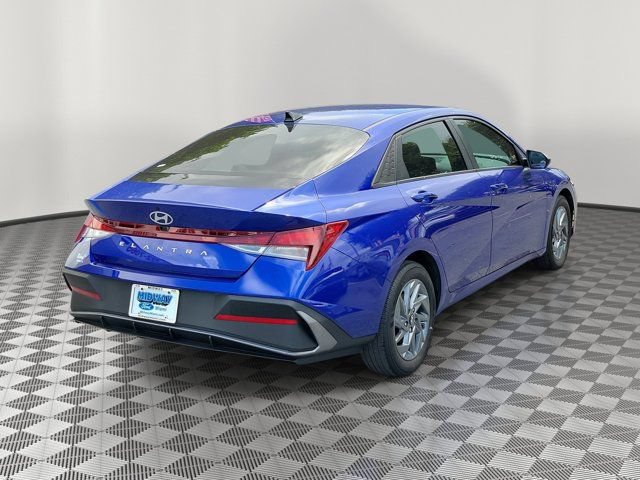 Used 2024 Hyundai Elantra SEL FWD image 6