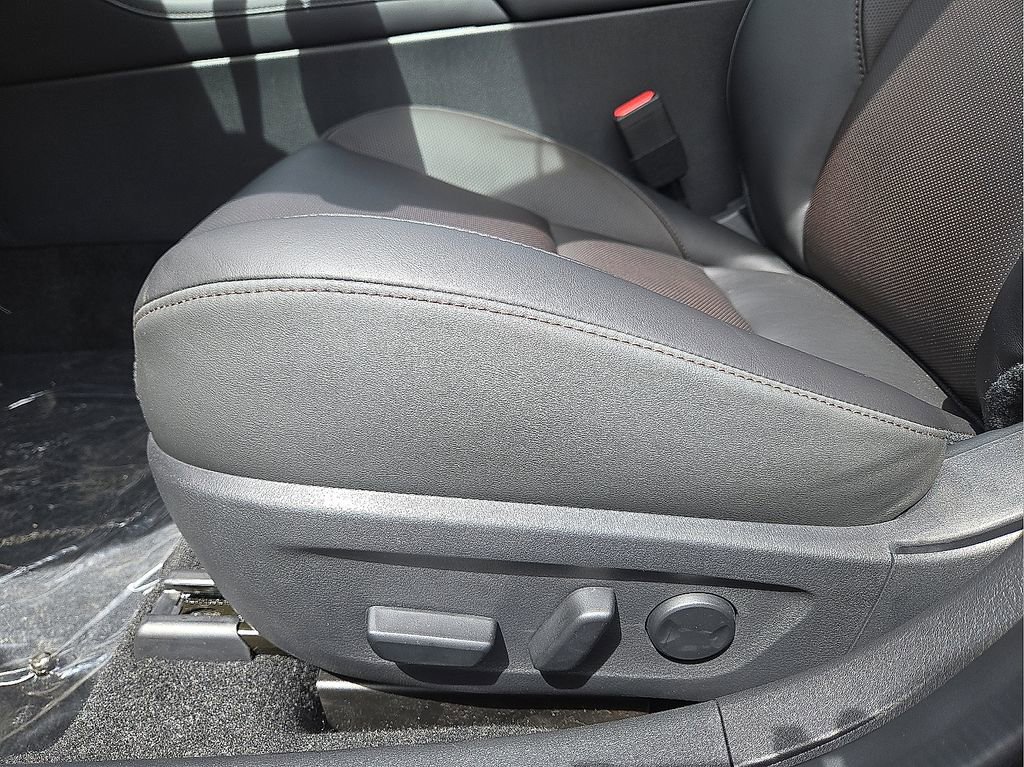 New 2025 MAZDA MAZDA3 2.5 Turbo Sedan w/Premium Plus image 22