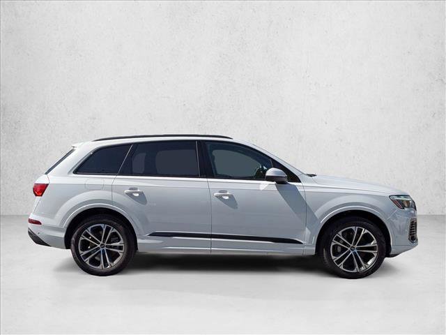Certified 2025 Audi Q7 2.0T Premium w/ Convenience Plus Package AWD/4WD image 4
