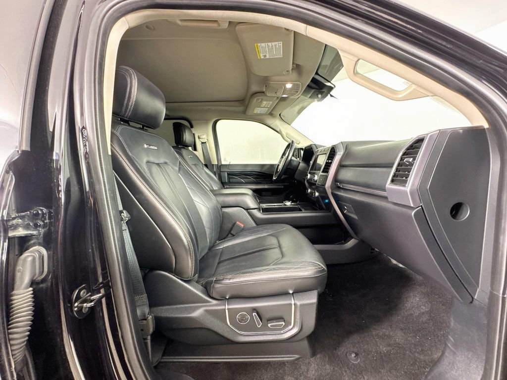 Used 2019 Ford Expedition Platinum RWD image 32