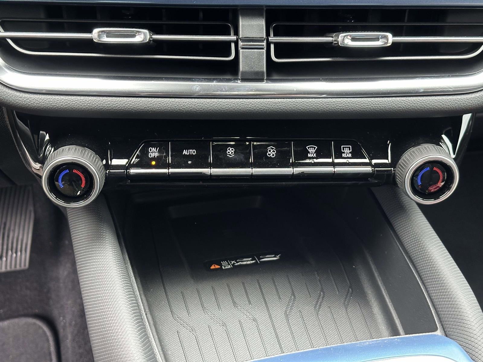 New 2026 Chevrolet Equinox EV LT image 11