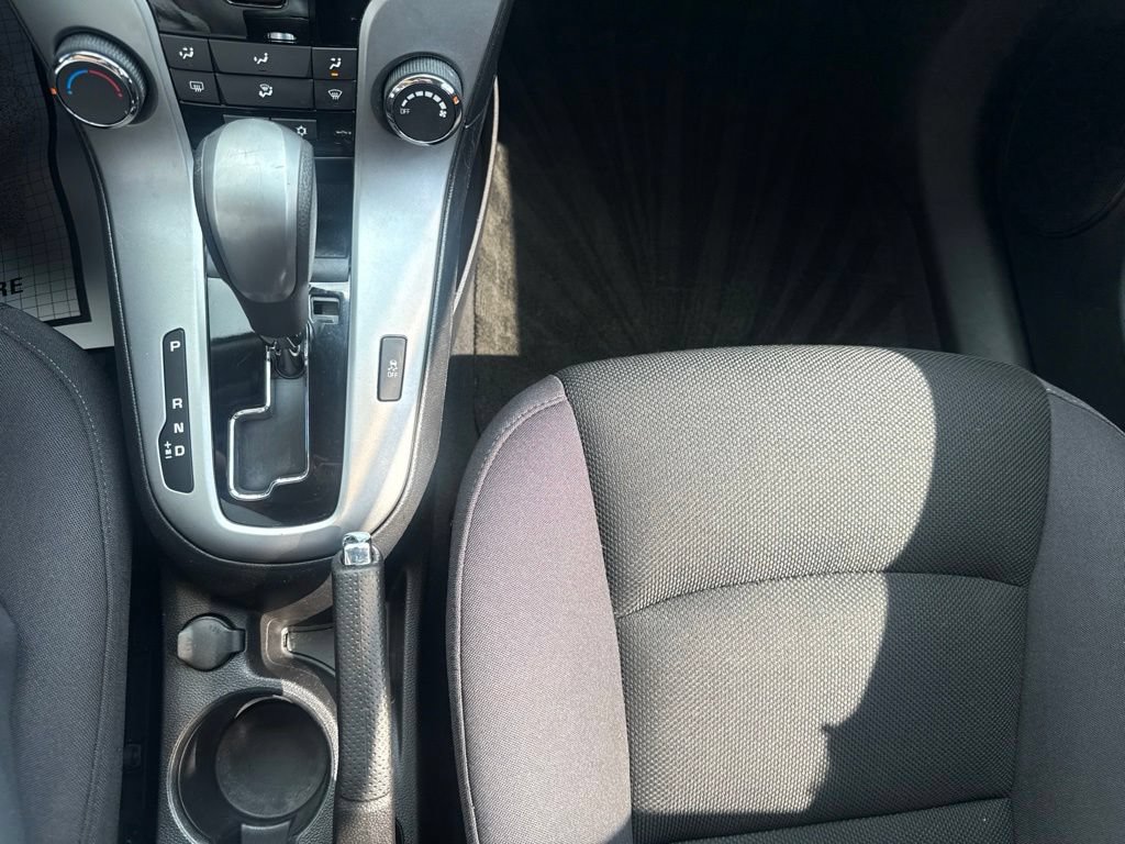 Used 2015 Chevrolet Cruze LT FWD image 35