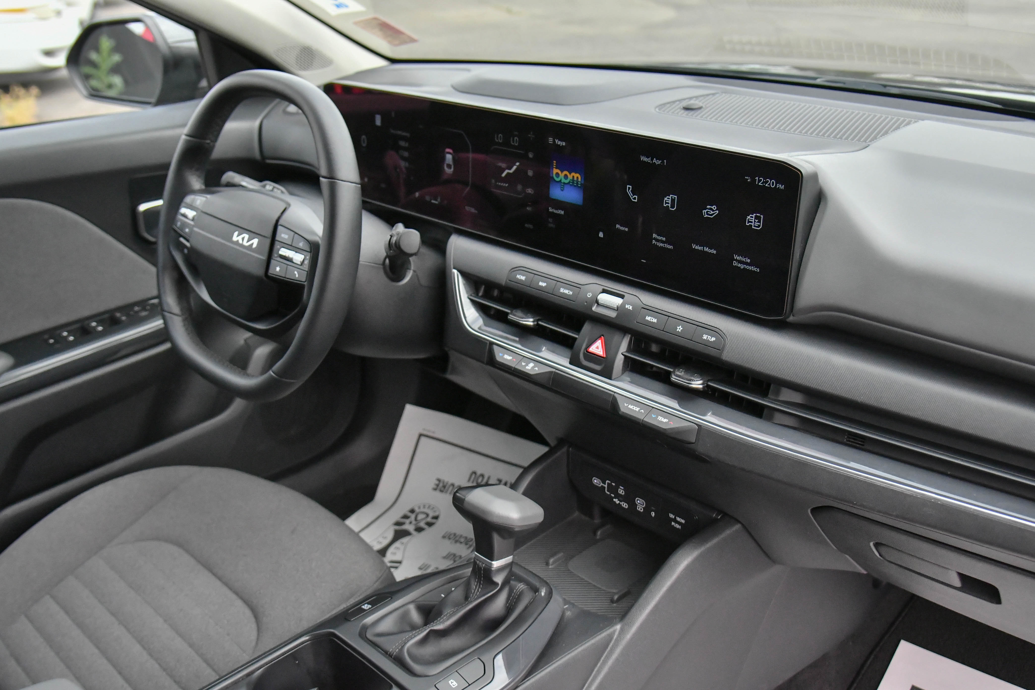 Used 2025 Kia K4 EX image 45