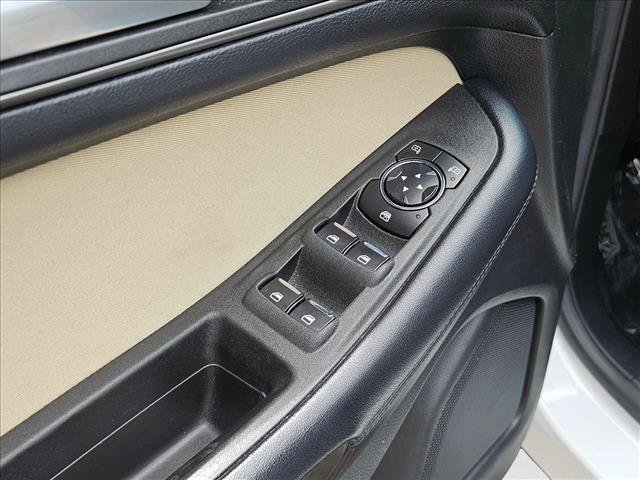 Used 2015 Ford Edge SE FWD image 10
