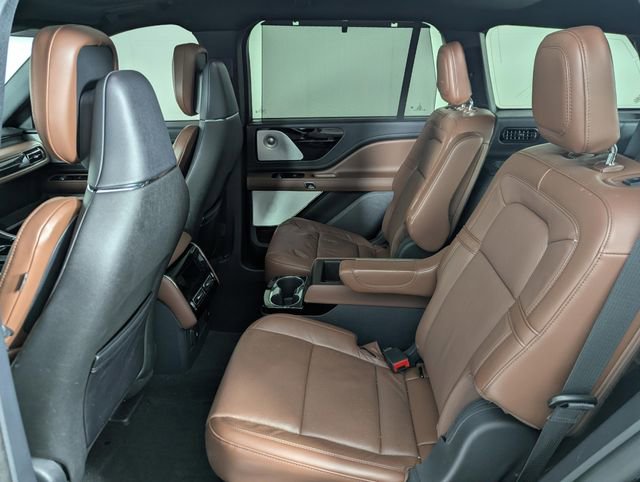 Used 2025 Lincoln Aviator Reserve w/ Equipment Group 201A image 17
