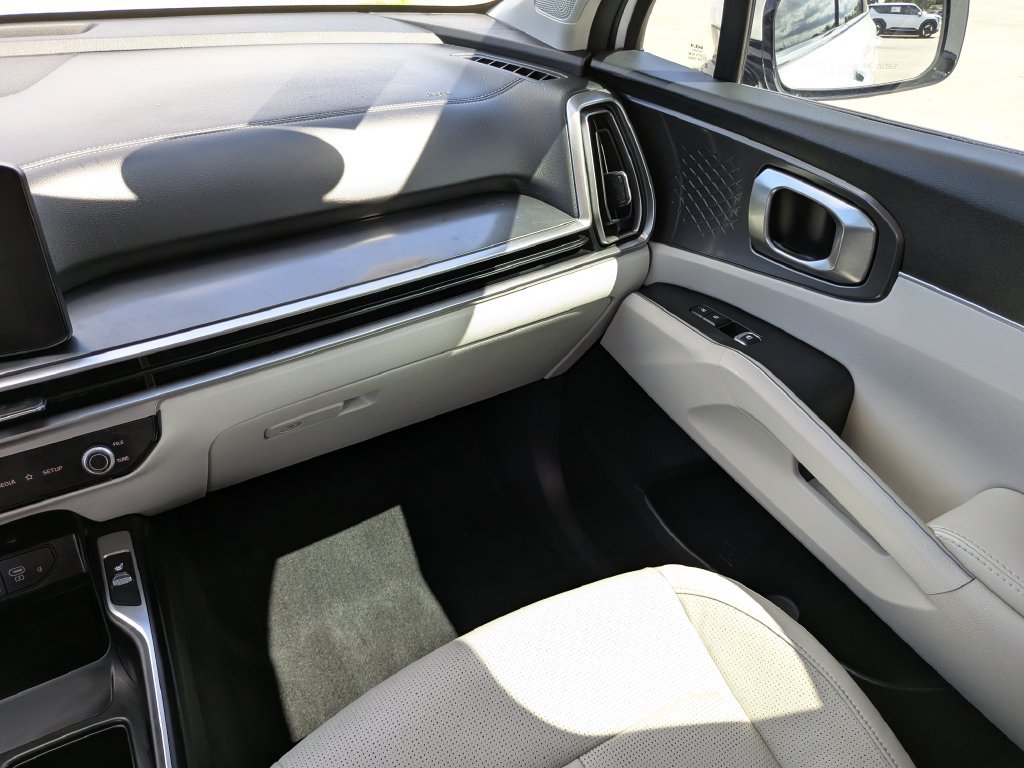 Certified 2026 Kia Sorento EX AWD/4WD image 19