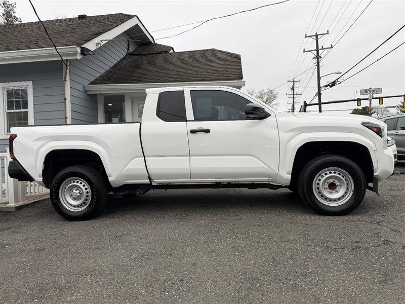 Used 2024 Toyota Tacoma SR image 10