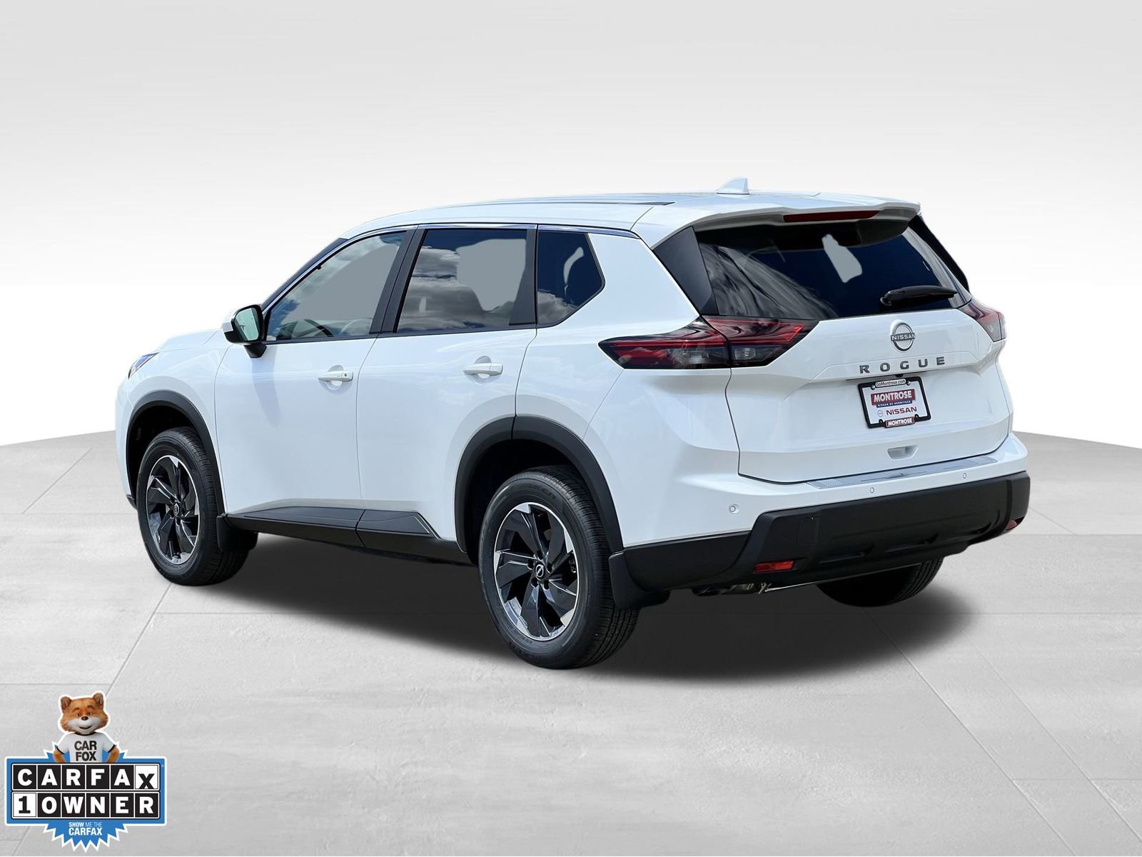 Certified 2025 Nissan Rogue SV image 3