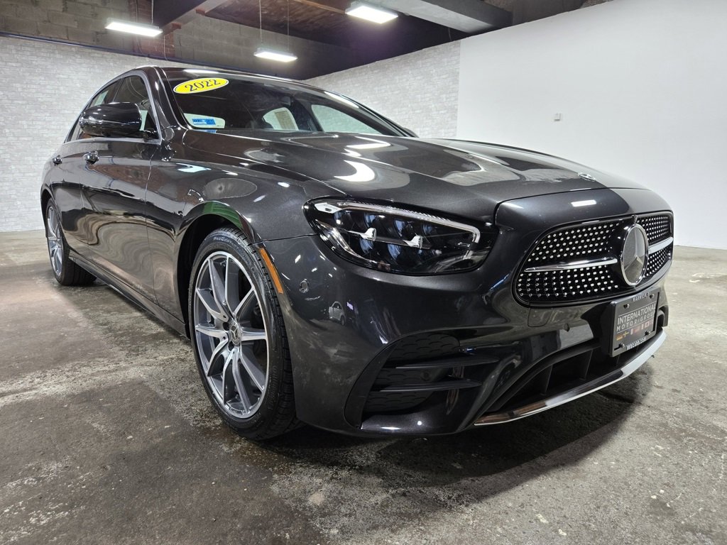 Used 2022 Mercedes-Benz E 350 4MATIC Sedan image 4