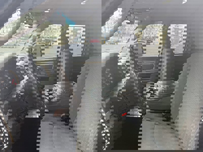 Used 2014 RAM 1500 Classic SLT image 9