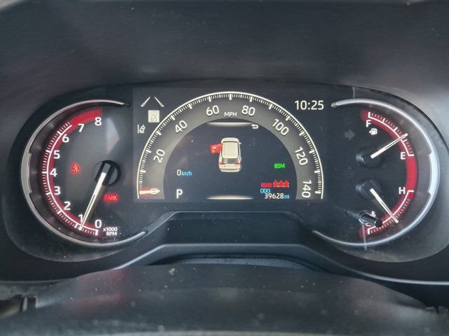 Used 2025 Toyota RAV4 XLE FWD image 19