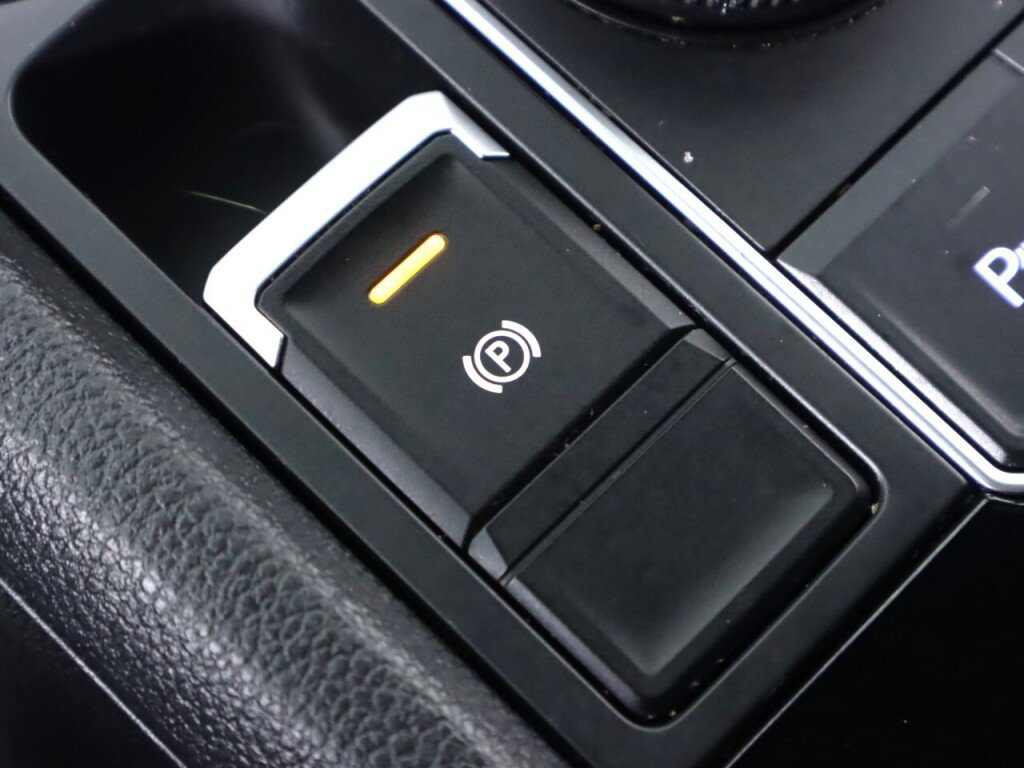 Used 2020 Volkswagen Atlas Cross Sport SEL image 27