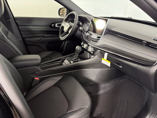 New 2026 Jeep Compass Latitude AWD/4WD image 12
