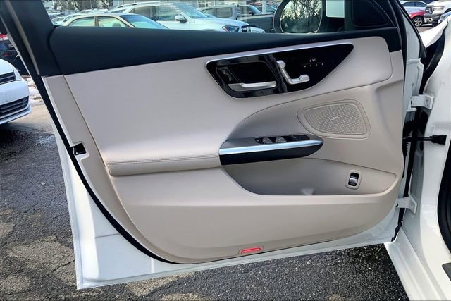 Used 2025 Mercedes-Benz C 300 4MATIC Sedan image 18