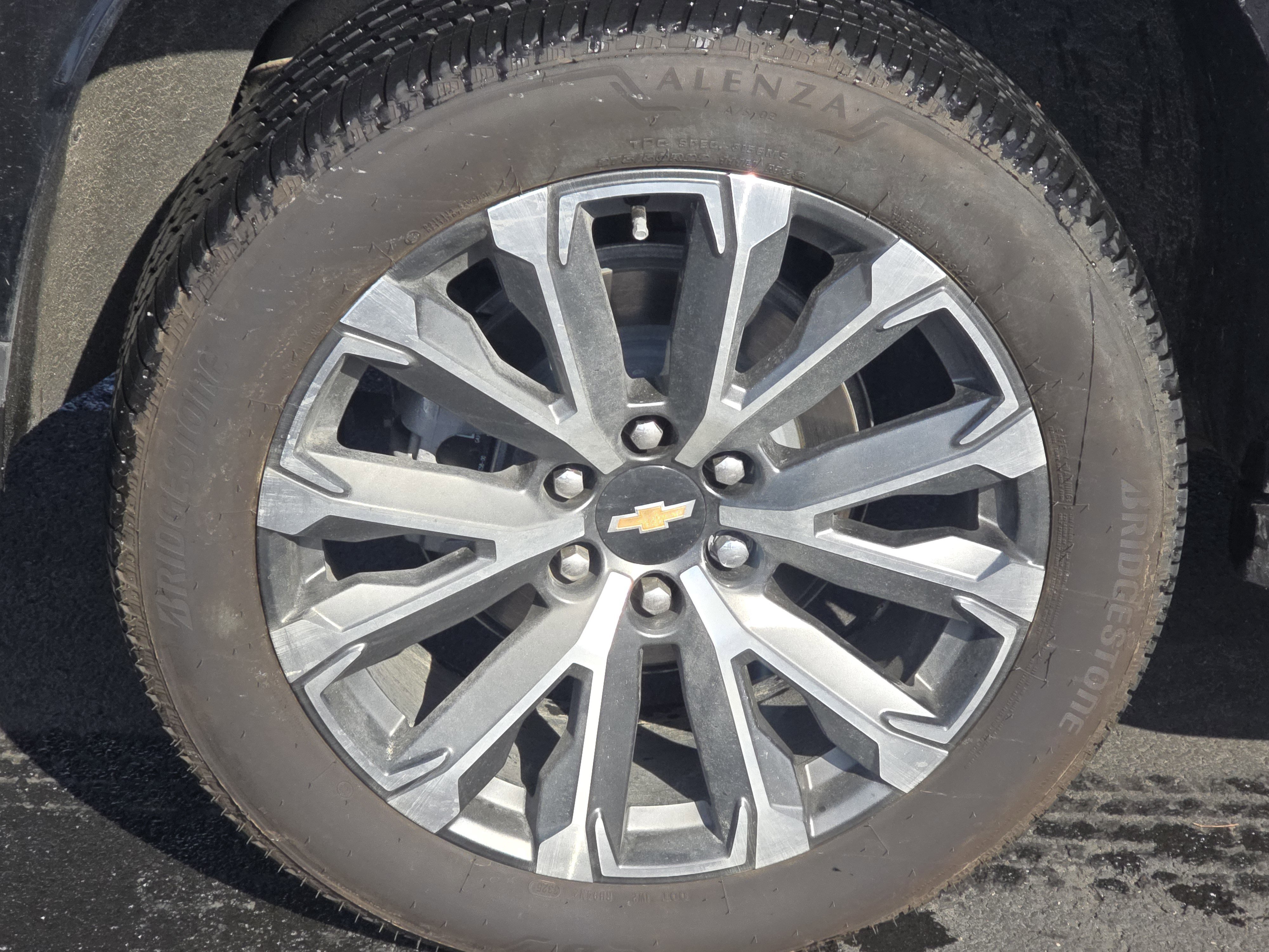 New 2026 Chevrolet Suburban High Country image 9