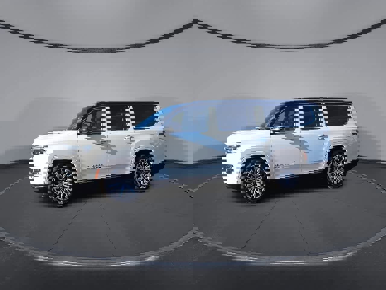 Used 2024 Jeep Grand Wagoneer L Series III image 4