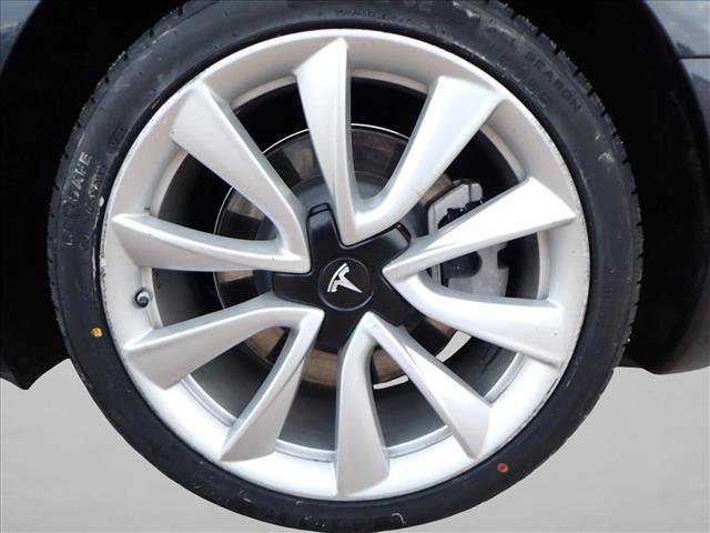 Used 2018 Tesla Model 3 Long Range image 5