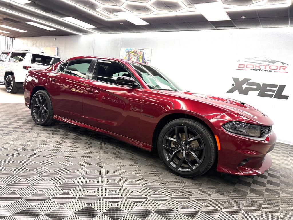 Used 2022 Dodge Charger R/T w/ Blacktop Package RWD image 2