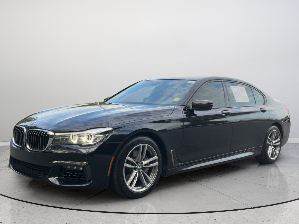 Used 2018 BMW 740i RWD image 4