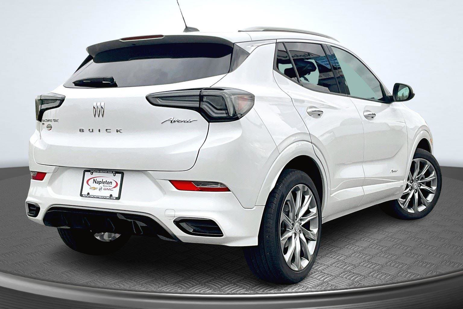 Certified 2024 Buick Encore GX Avenir image 2