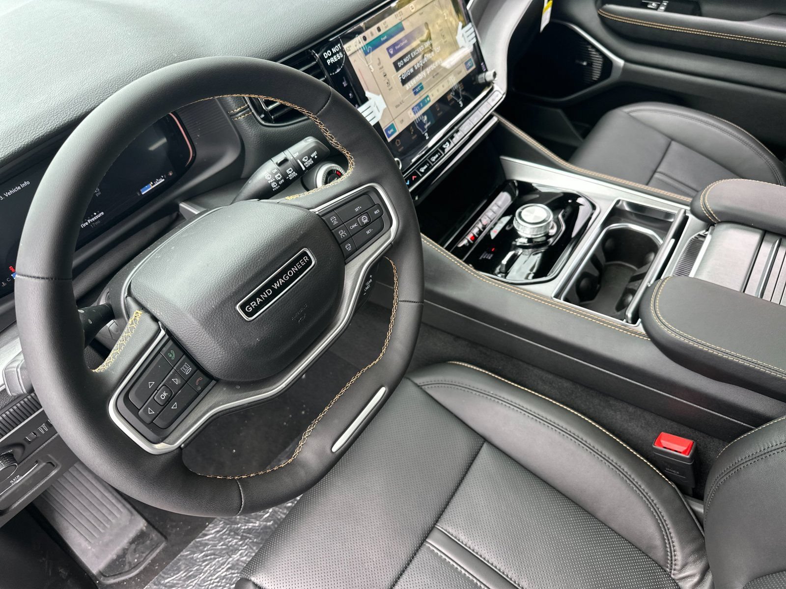 New 2026 Jeep Grand Wagoneer 4WD image 10