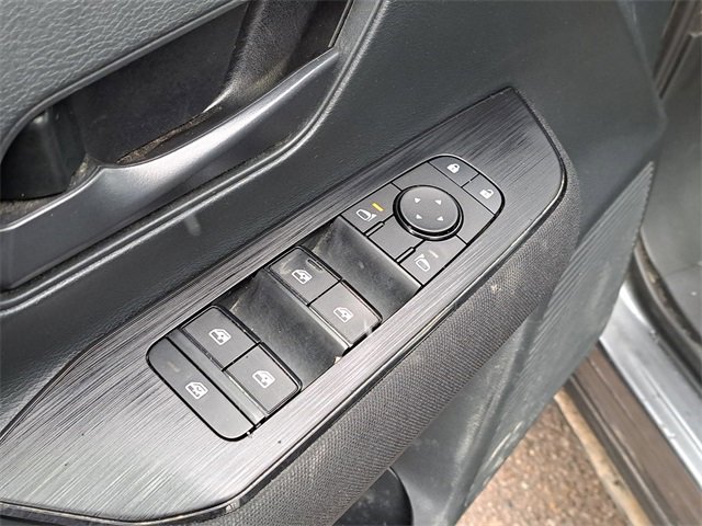 Used 2025 Nissan Kicks S image 21