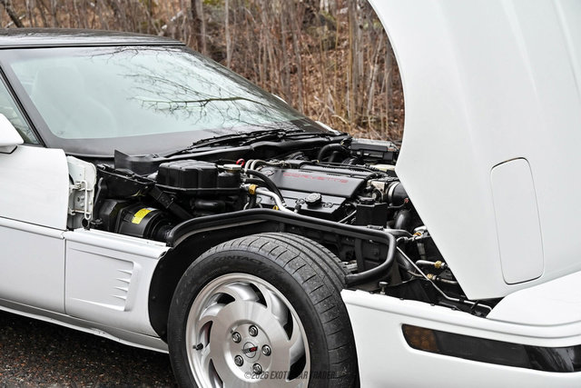 Used 1995 Chevrolet Corvette Coupe RWD image 17