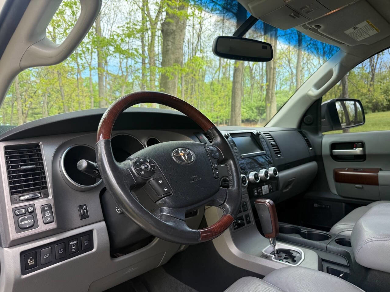 Used 2012 Toyota Sequoia Platinum AWD/4WD image 45